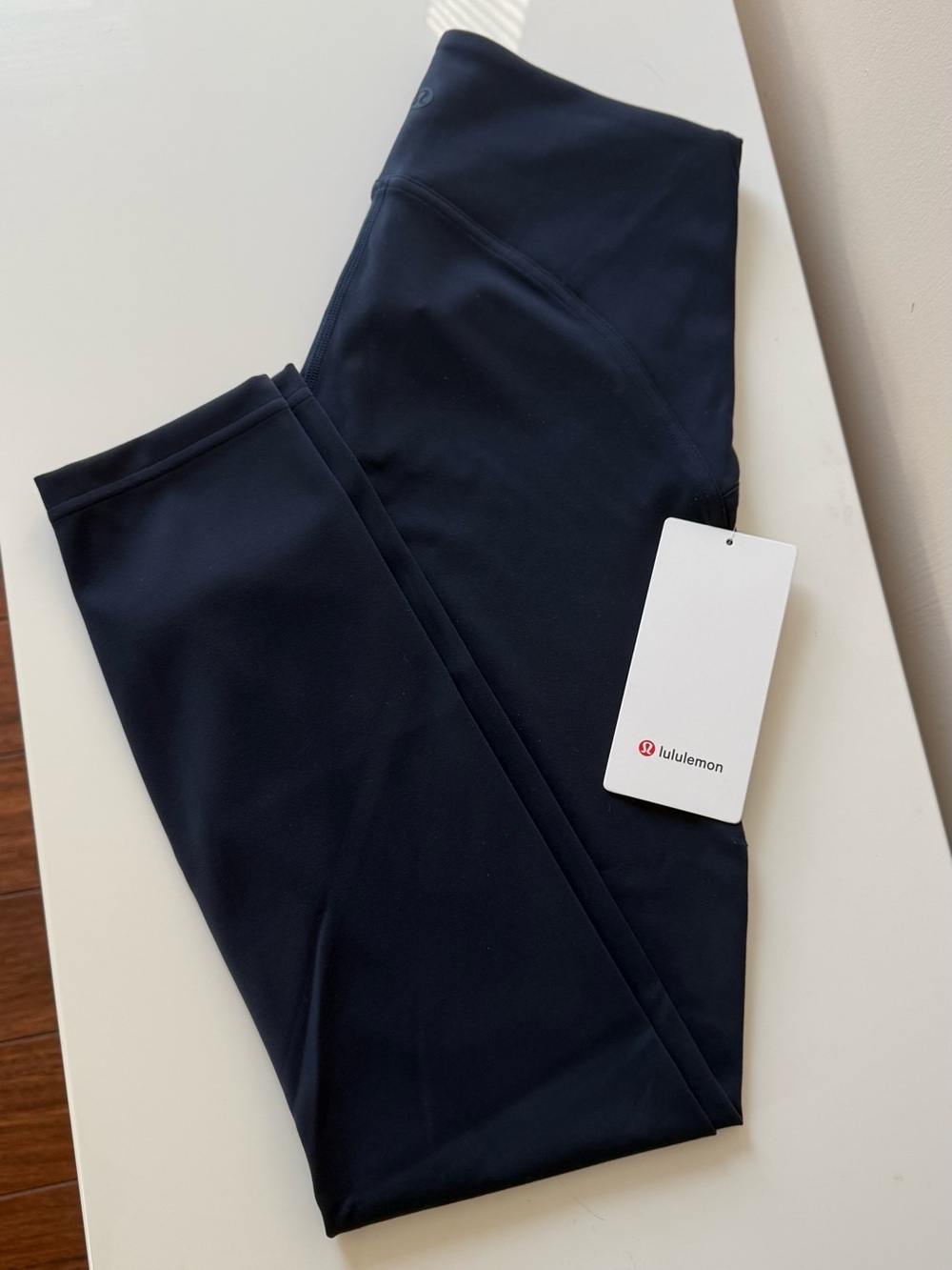 Lululemon size 8 instill tight HR 25” true navy